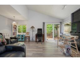 19207 Fairway Drive, Surrey, BC V3S5M8 Photo 8