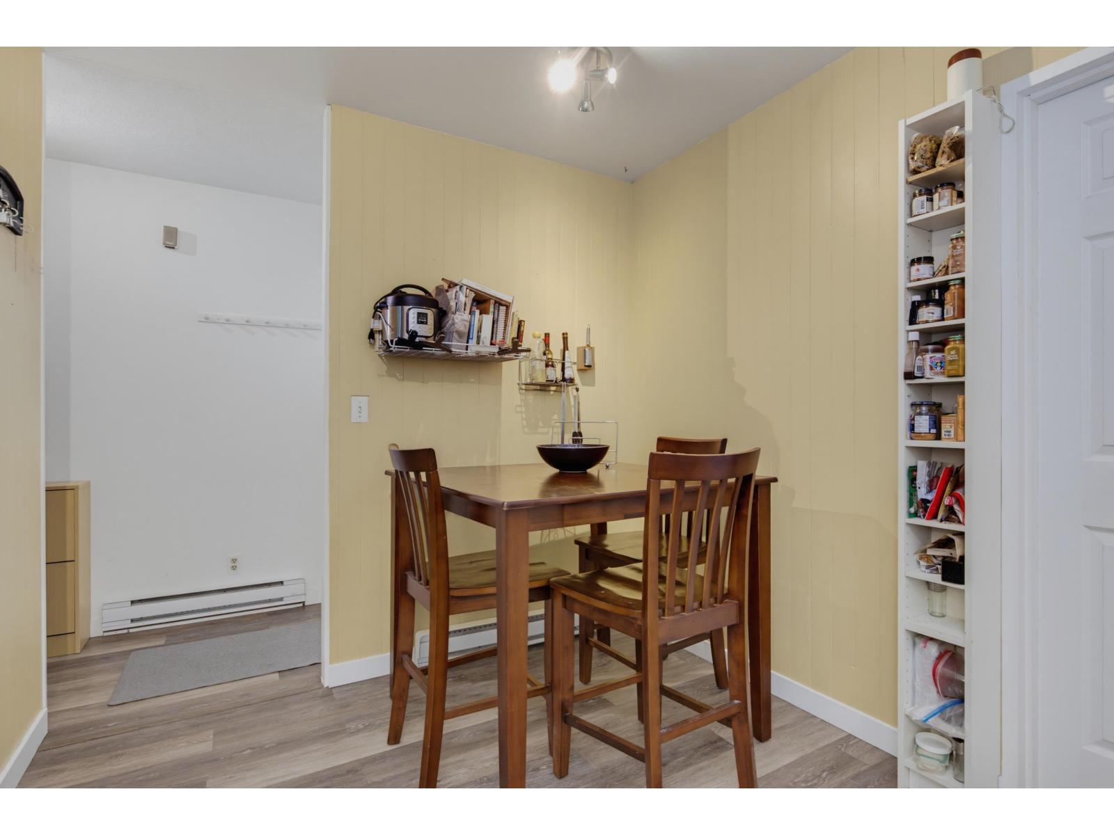 19207 FAIRWAY DRIVE, Surrey