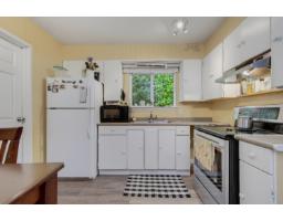 19207 Fairway Drive, Surrey, BC V3S5M8 Photo 13