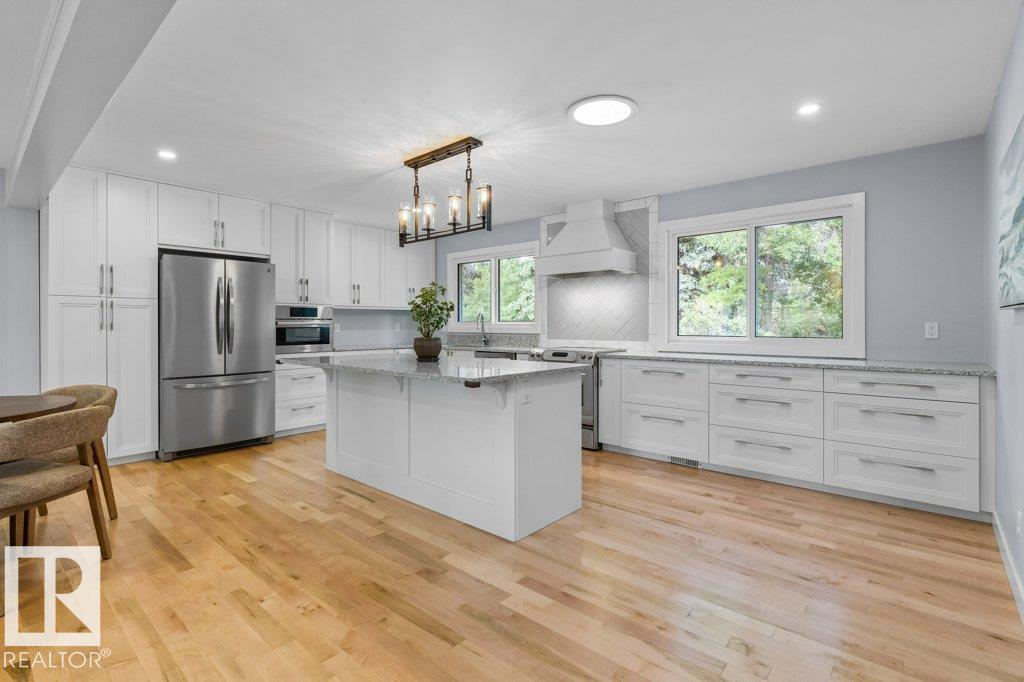 73 LINWOOD CR - 12