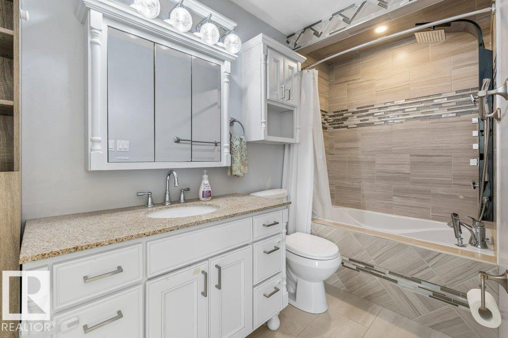 73 LINWOOD CR - 32
