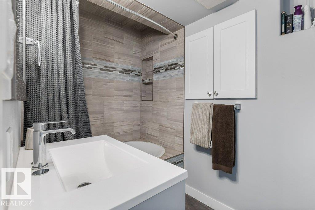 73 LINWOOD CR - 41