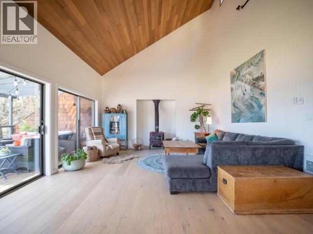 2084 MAHOOD ROAD - Image 37