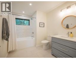 2084 Mahood Road, Powell River, BC V8A0L3 Photo 41