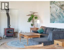 4pc Bathroom - 2084 Mahood Road, Powell River, BC V8A0L3 Photo 6