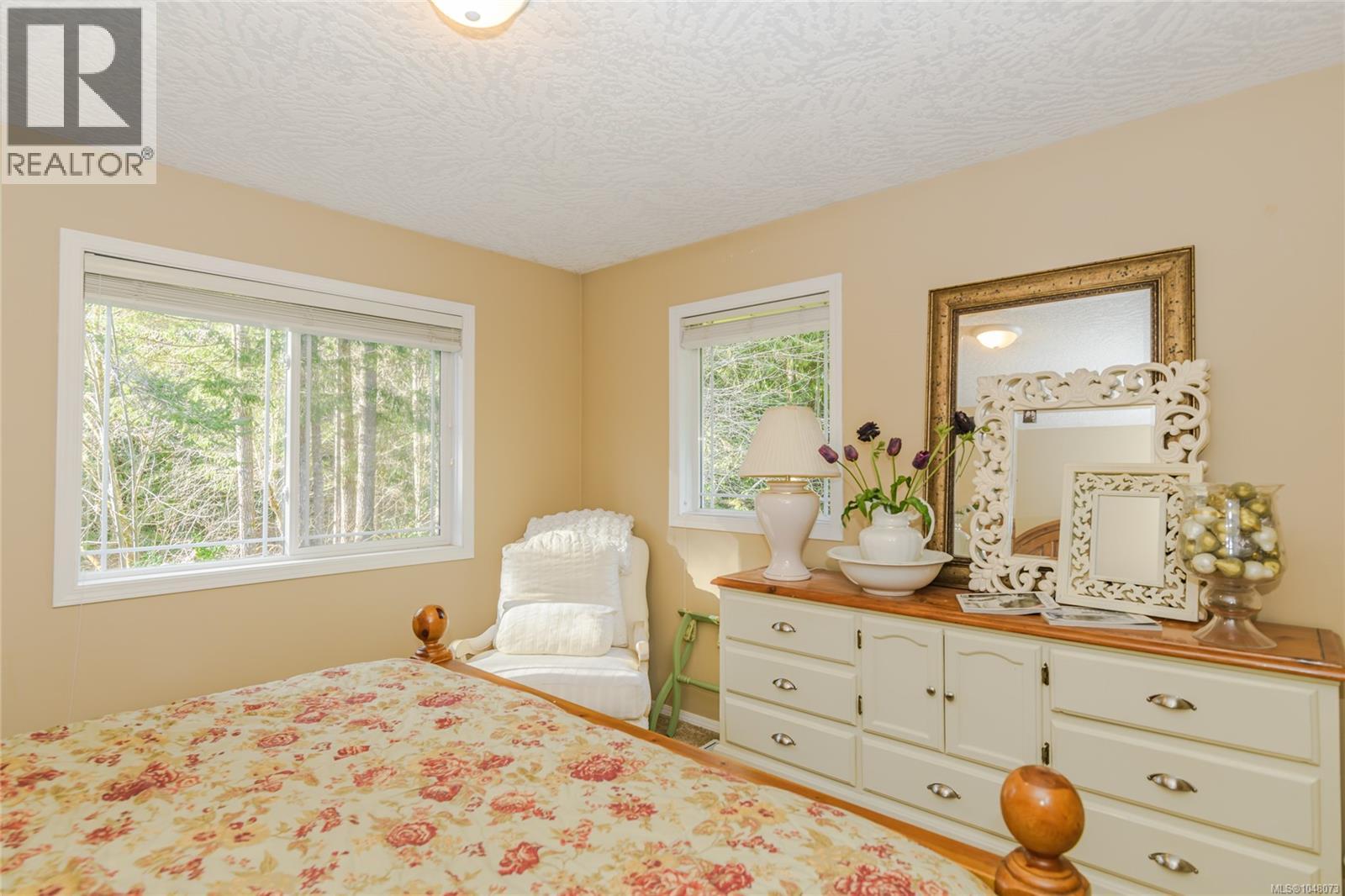 1753 Peerless Rd - Image 29