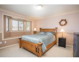 8044 Kestrel Court, Surrey, BC V3W0V1 Photo 17
