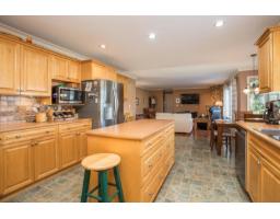 8044 Kestrel Court, Surrey, BC V3W0V1 Photo 9