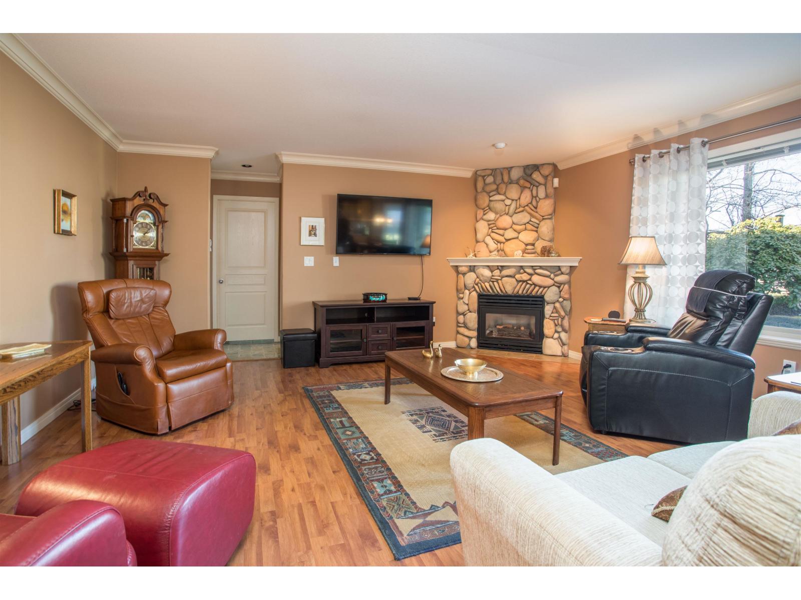 8044 KESTREL COURT, Surrey — photo 7