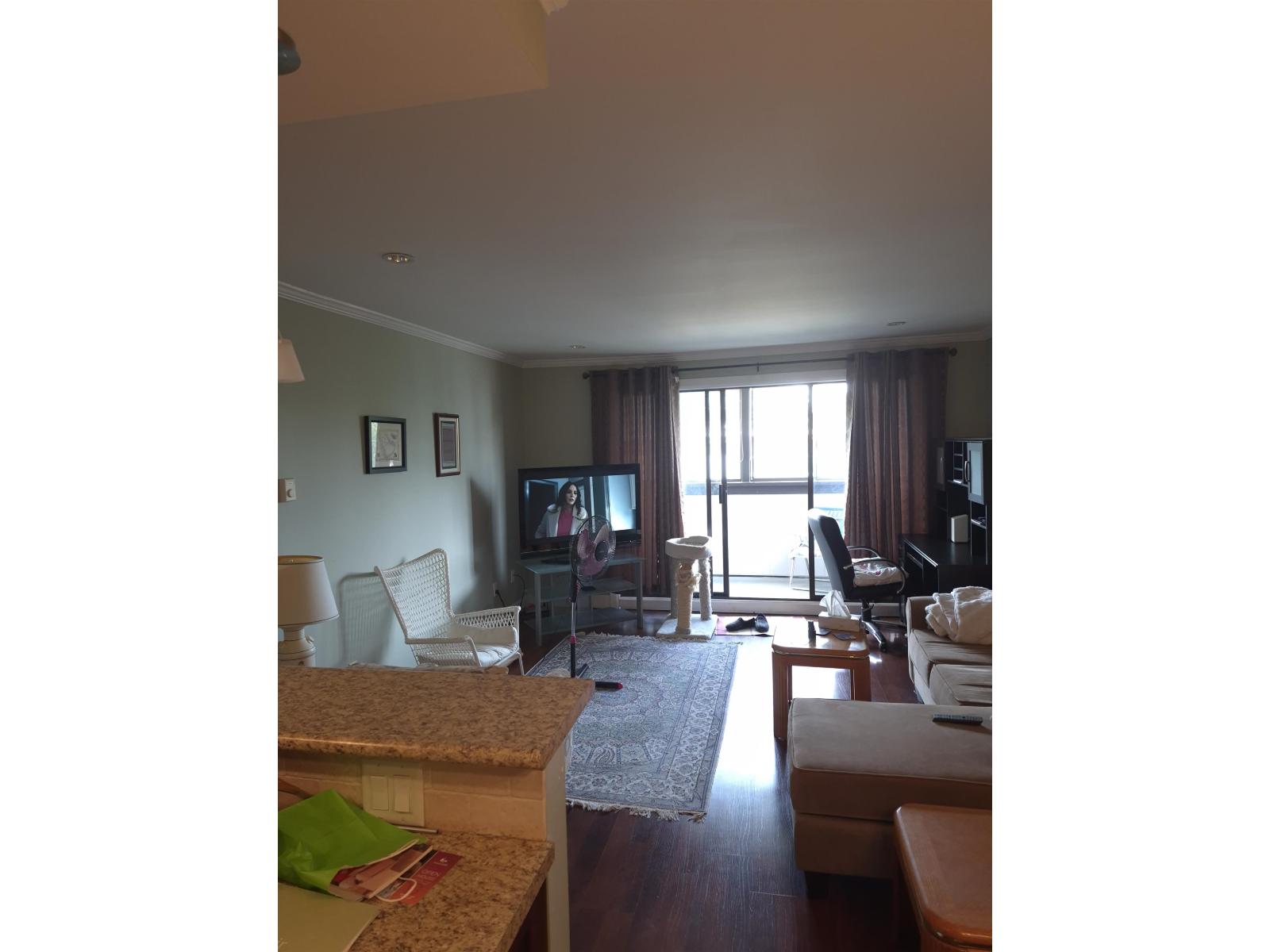 313 1448 FIR STREET, White Rock
