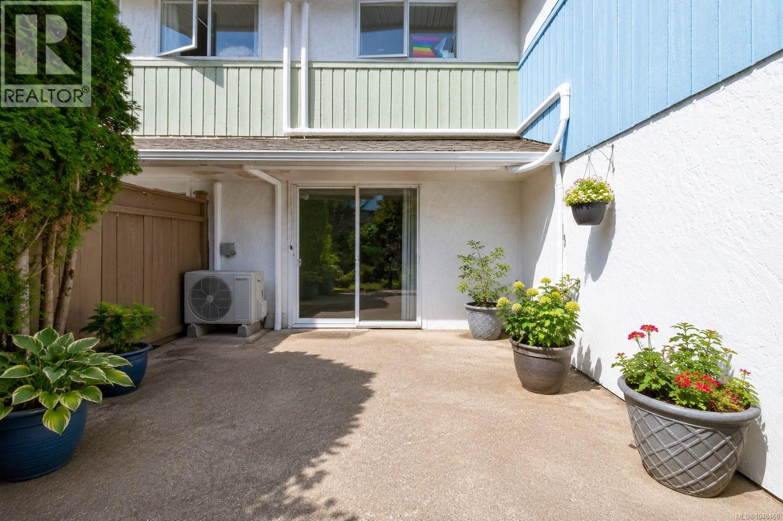 104 724 Sea Terrace, Victoria