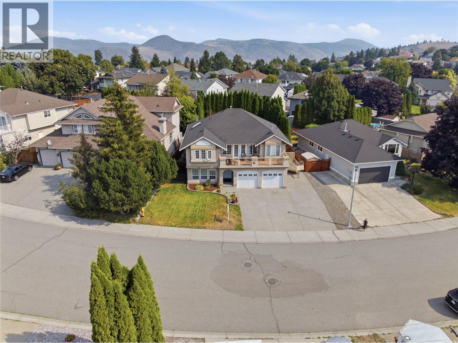 368 Tuxford Drive - 43