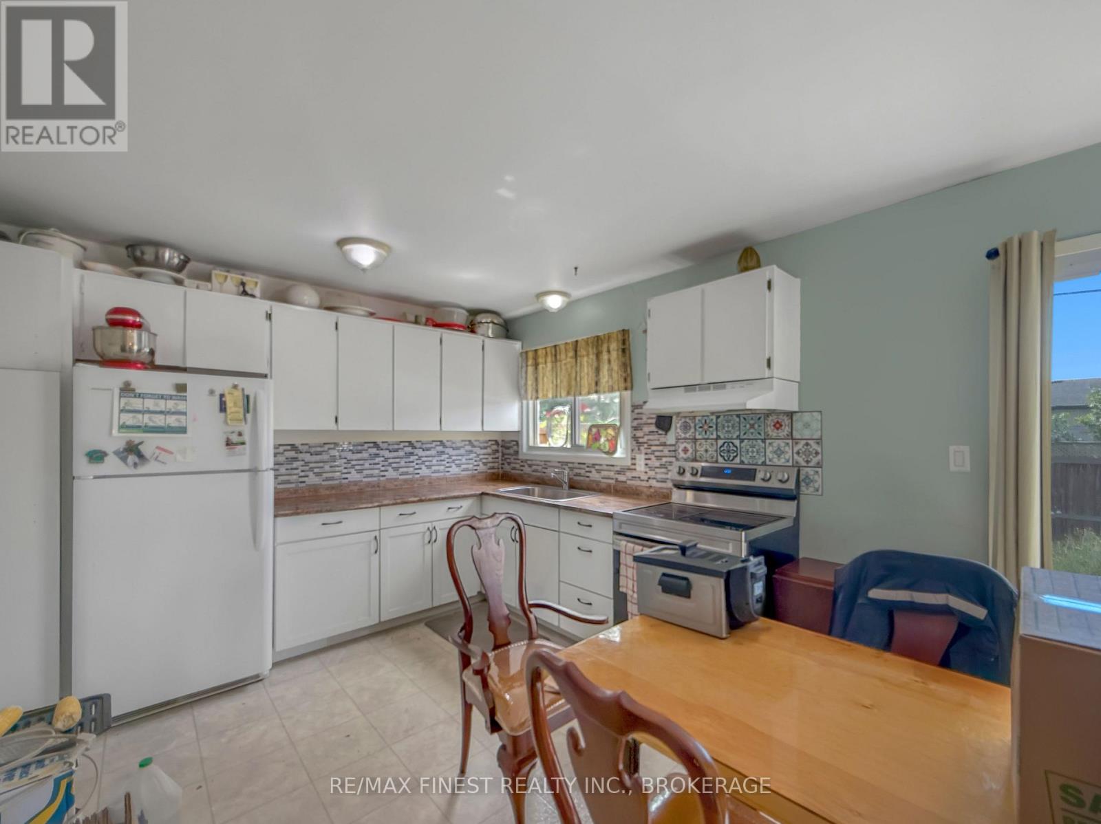 913 OAKVIEW AVENUE - Image 17