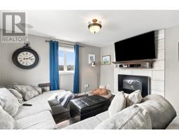 15 Camelot Crescent thumbnail 5