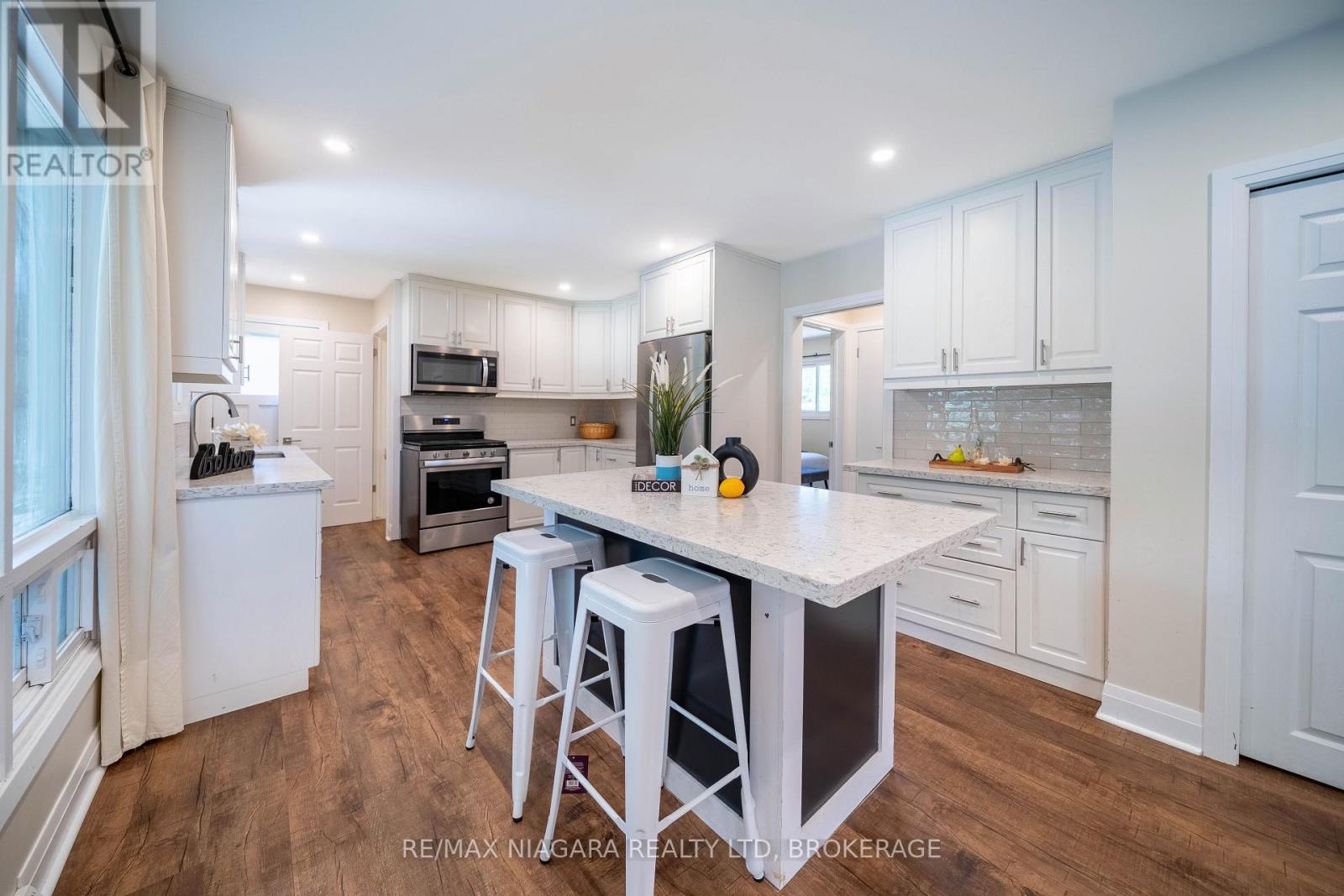 15 SPRINGBANK DRIVE, St. Catharines (Ridley) — photo 8