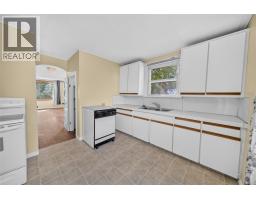 691 3rd Avenue, Fernie, BC V0B1M0 Photo 17
