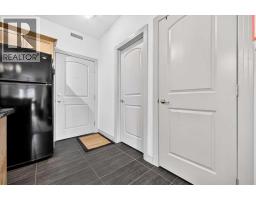 303, 70 Royal Oak Plaza NW - photo 5