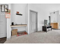 303, 70 Royal Oak Plaza Nw, Calgary, AB T3G0C6 Photo 11