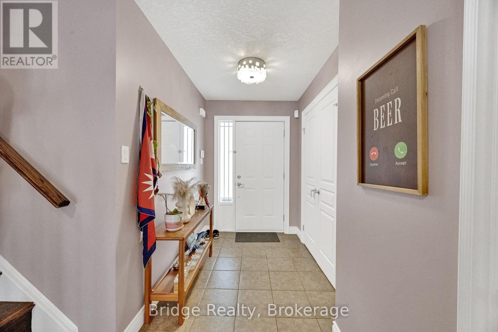880 FRONTENAC CRESCENT - Image 10