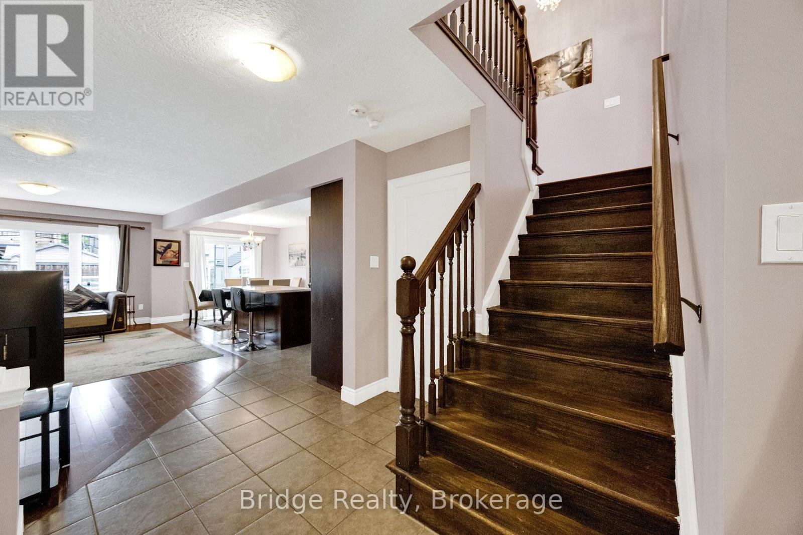 880 FRONTENAC CRESCENT - Image 27