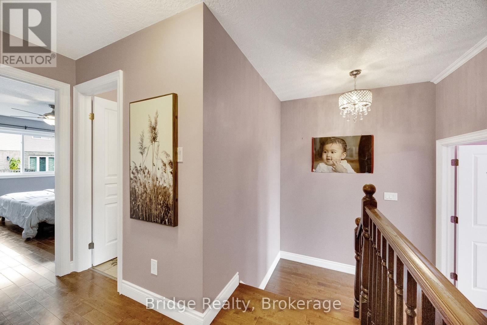 880 FRONTENAC CRESCENT - Image 28