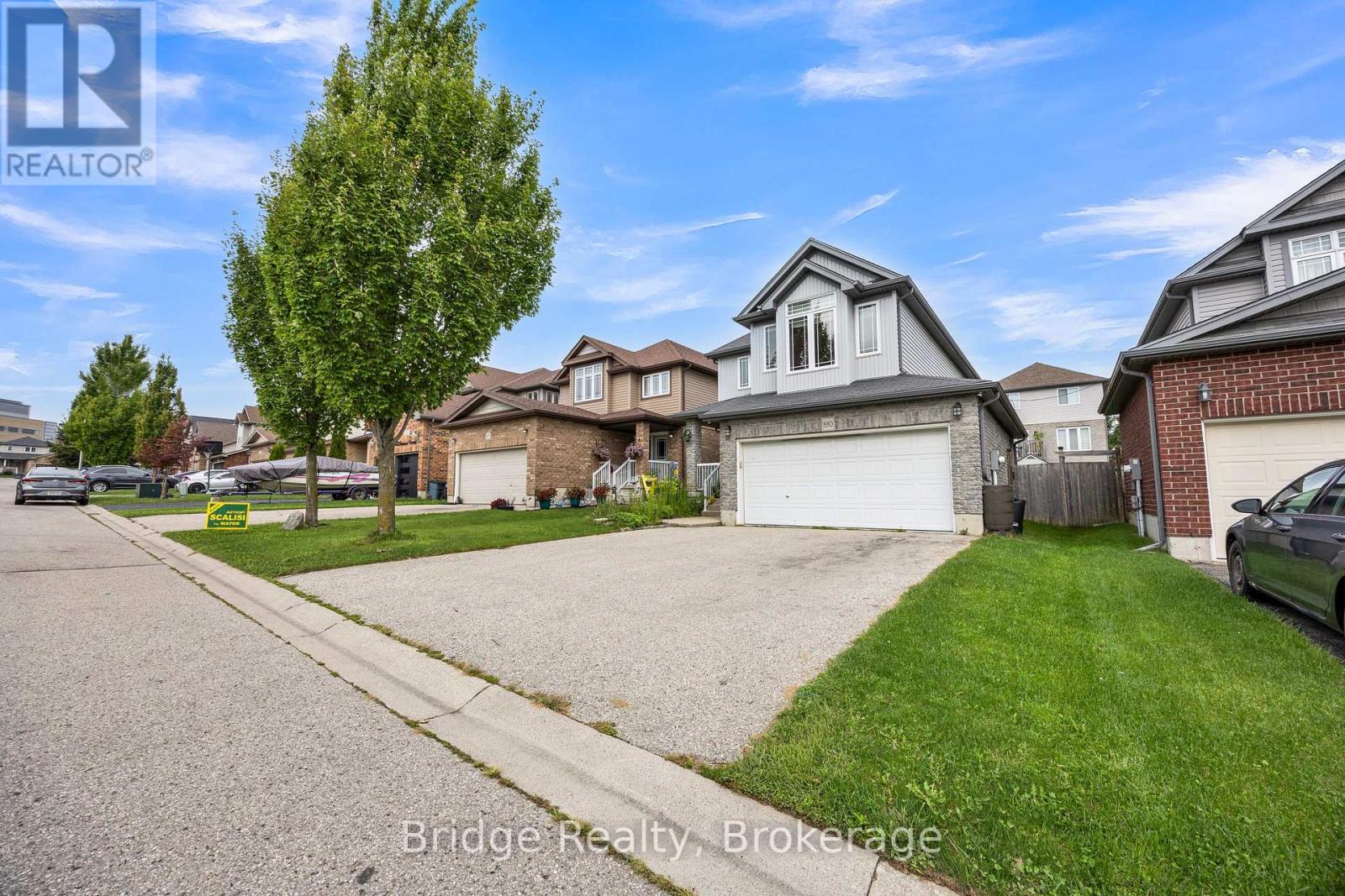 880 FRONTENAC CRESCENT - Image 8