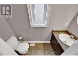 880 Frontenac Crescent, Woodstock, ON N4V0A8 Photo 12