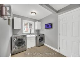 880 Frontenac Crescent, Woodstock, ON N4V0A8 Photo 25
