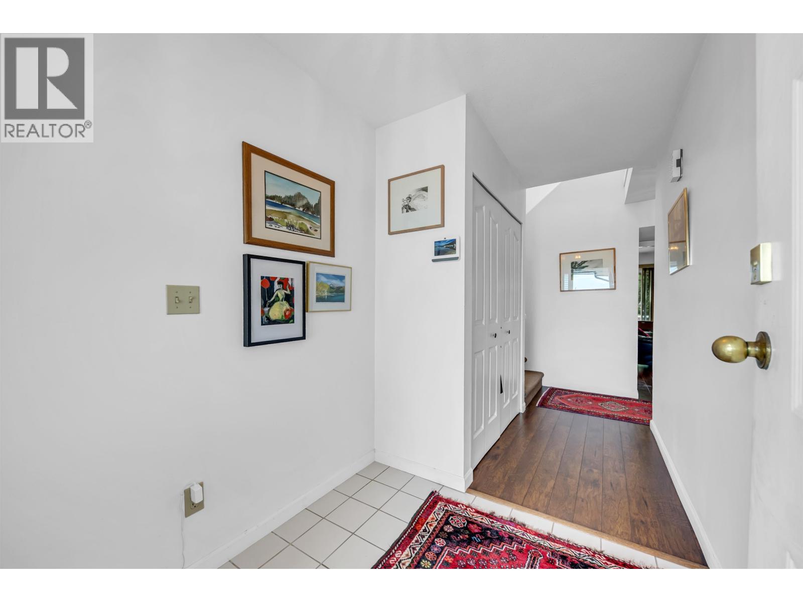 1869 HARBOUR STREET — photo 4