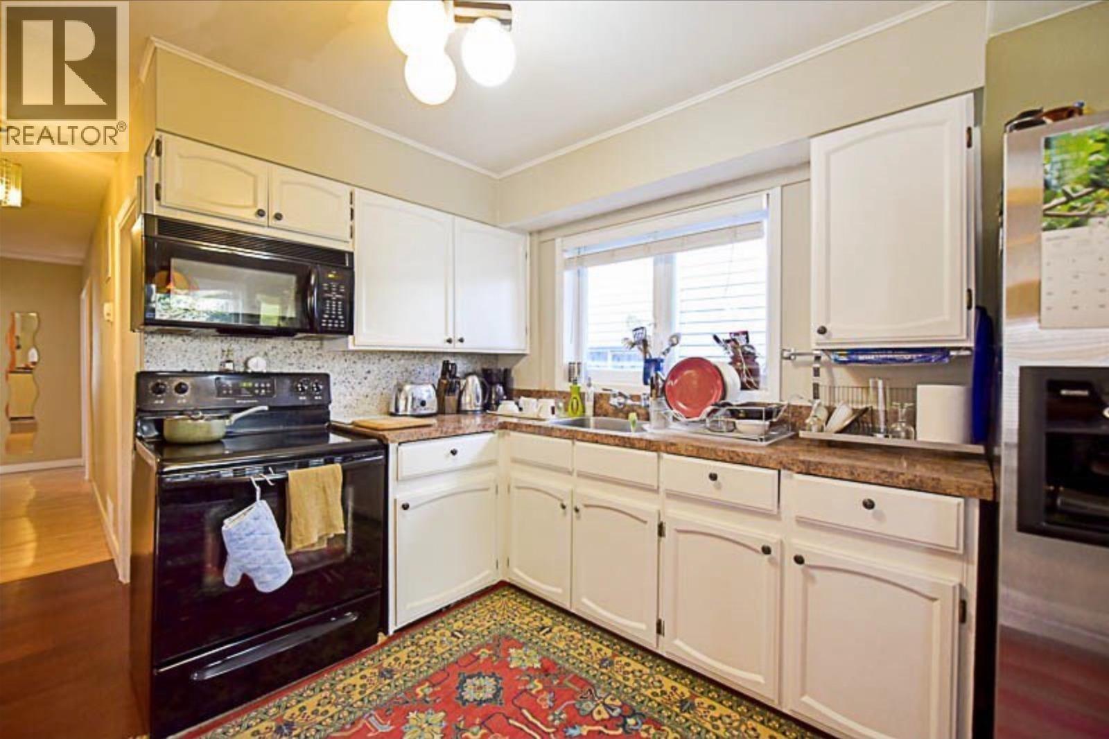 5715 CULLODEN STREET, Vancouver