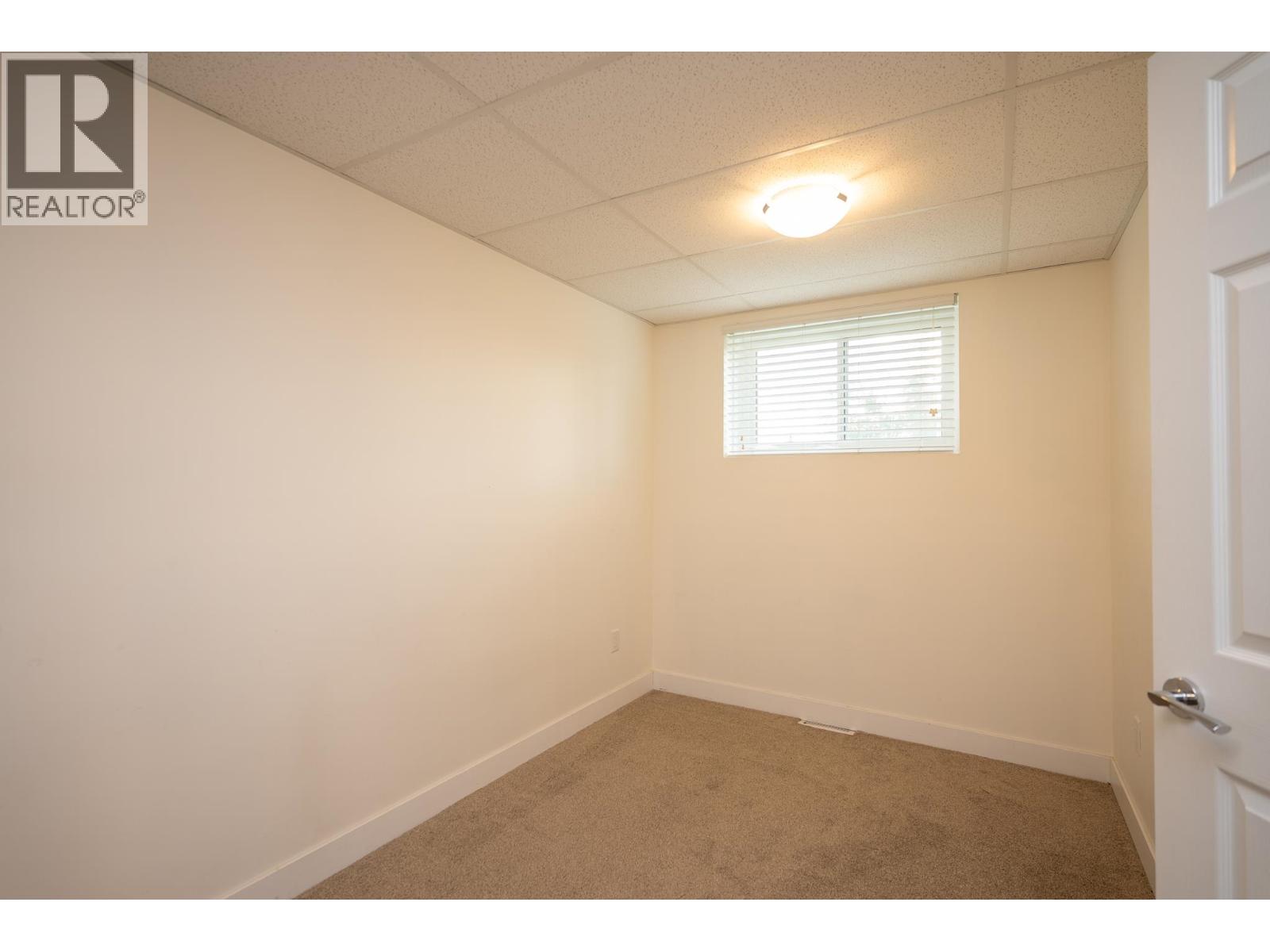 1054 HARPER STREET - 23