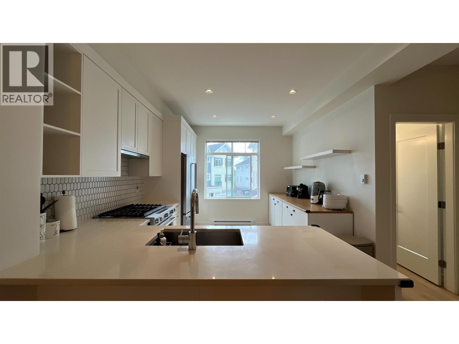 112 1225 MITCHELL STREET — photo 2
