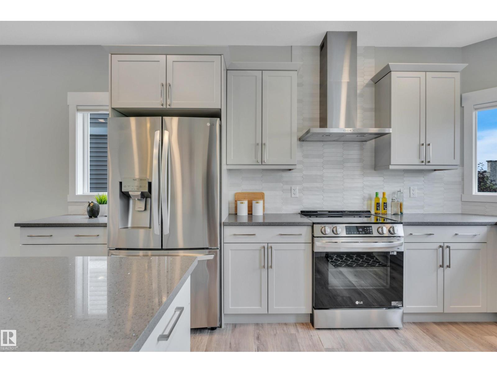 #4 150 EVERITT DR - 20