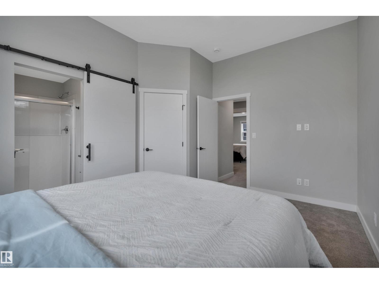 #4 150 EVERITT DR - 30