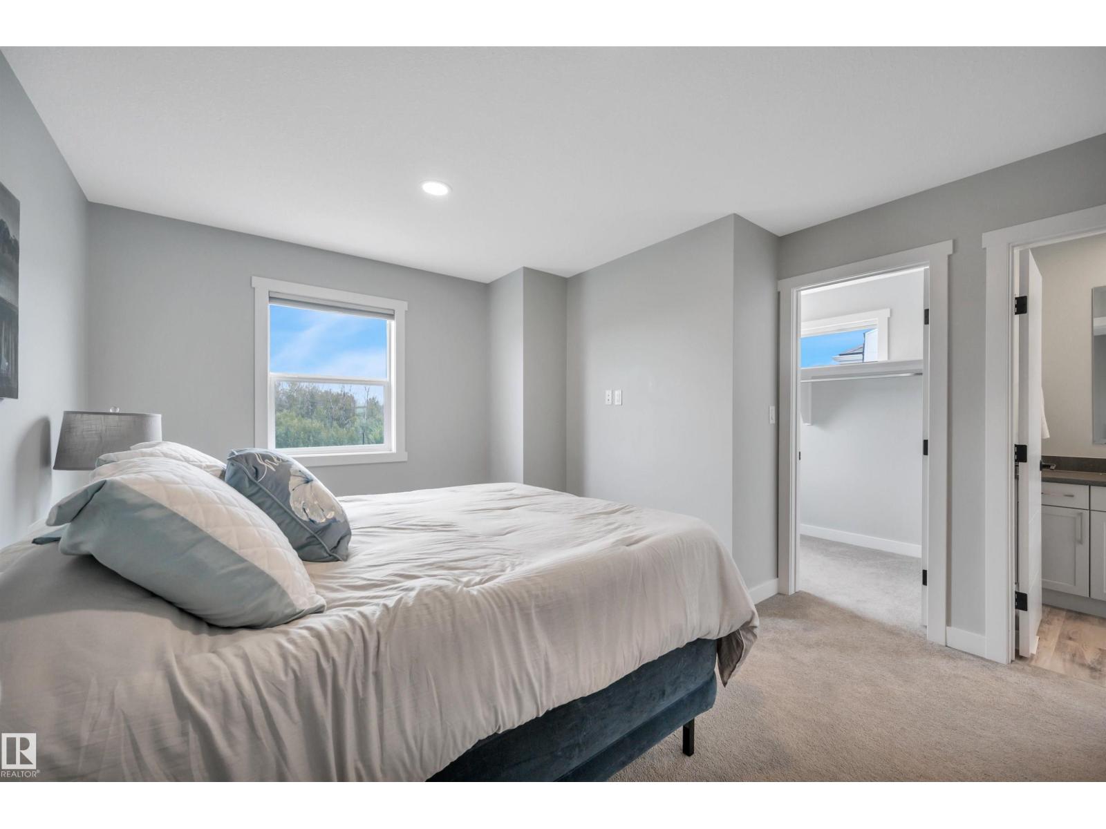 #4 150 EVERITT DR - 33