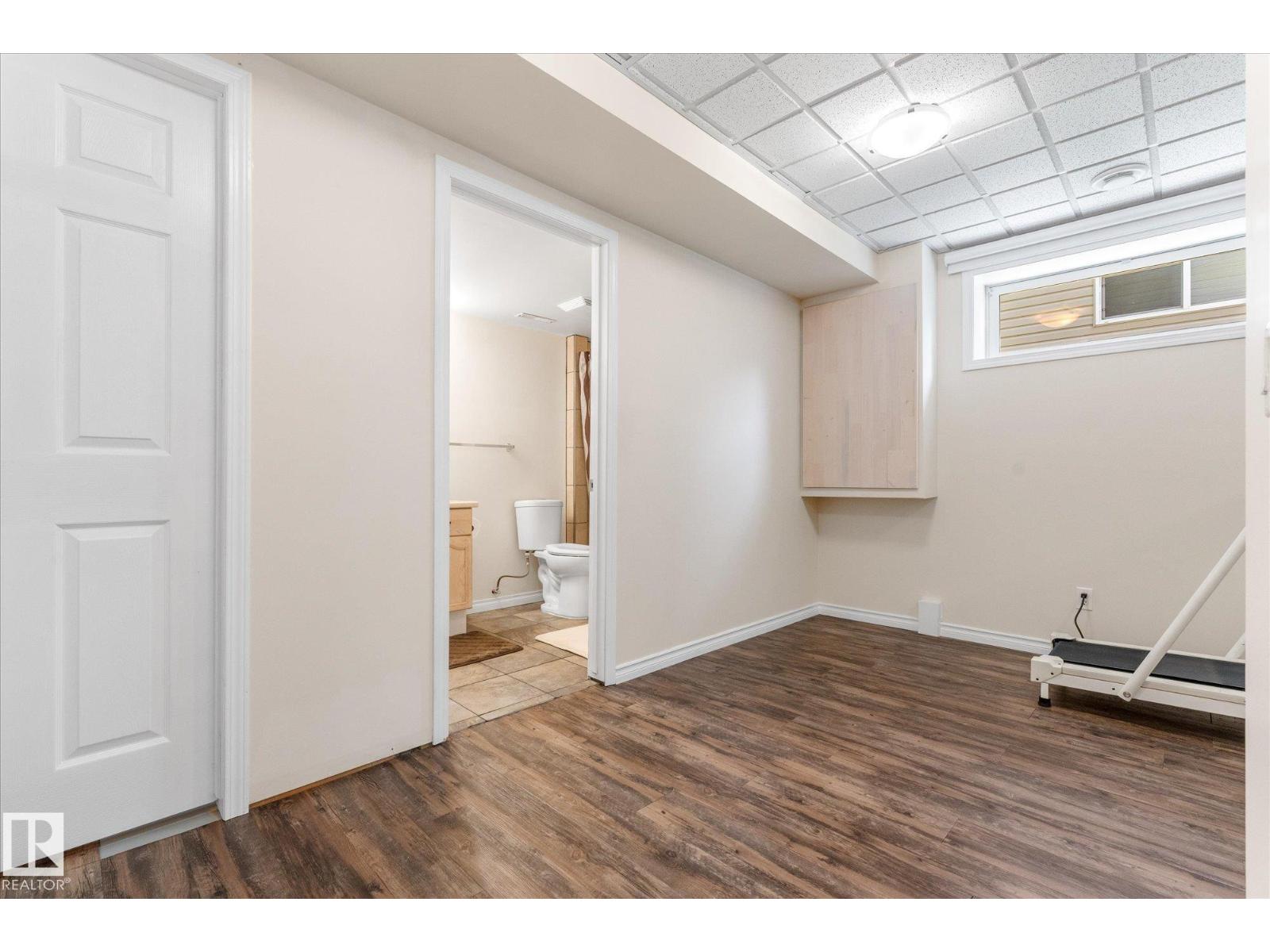156 BROOKVIEW WY - 35