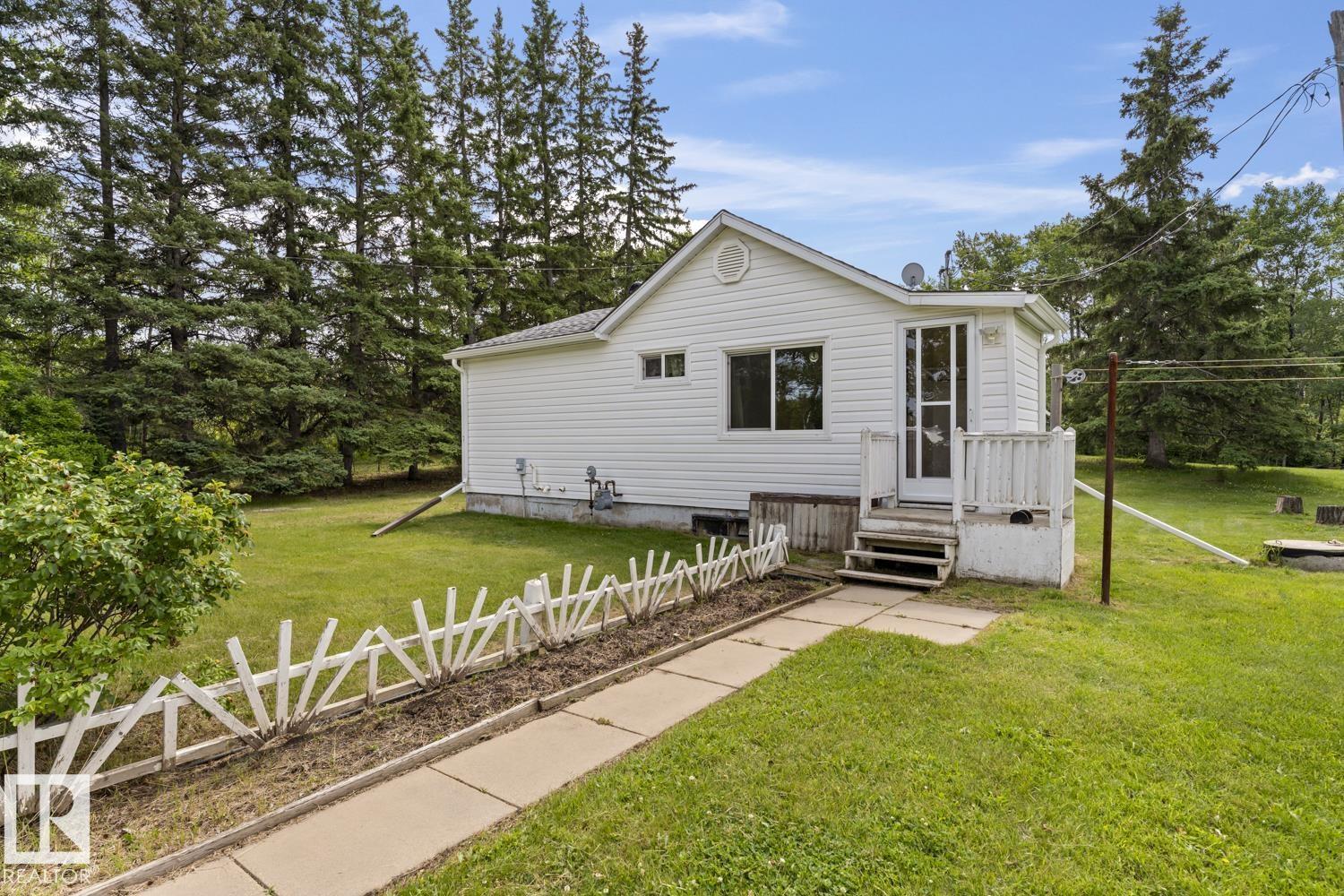 42201 TWP RD 624 - 22