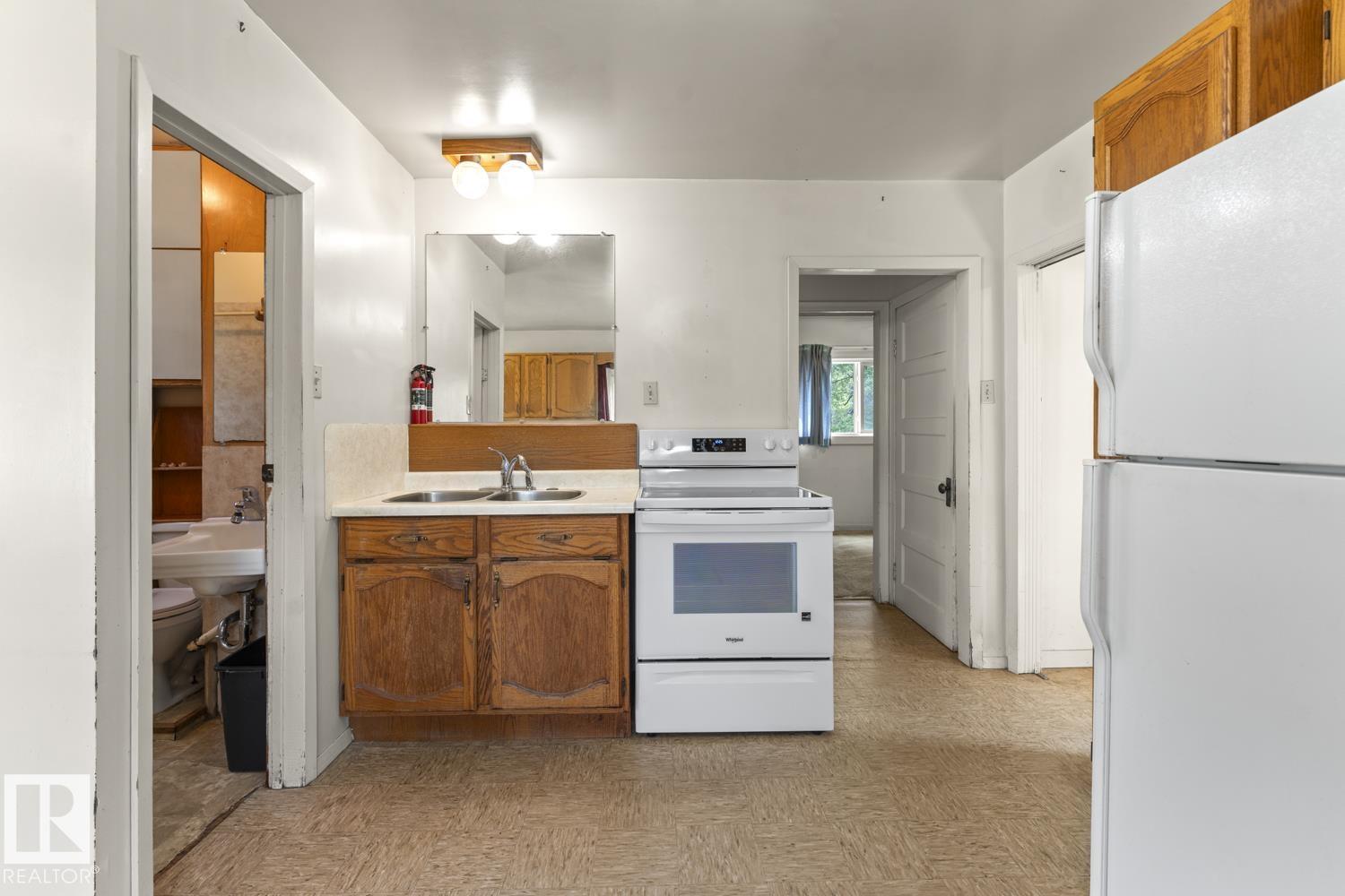 42201 TWP RD 624 - 5