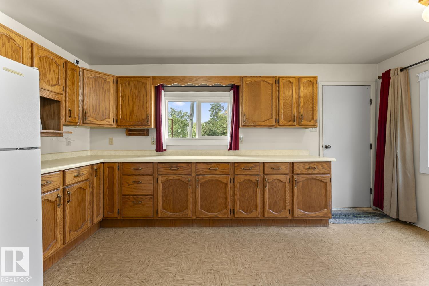 42201 TWP RD 624 - 7