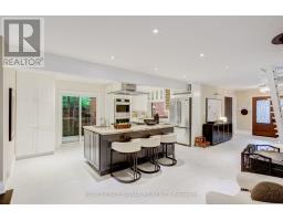 45 Pleasant Avenue, East Gwillimbury, ON L9N1A2 Photo 17