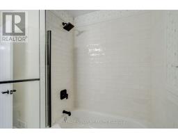 45 Pleasant Avenue, East Gwillimbury, ON L9N1A2 Photo 44