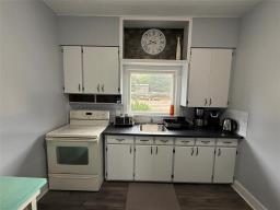 Porch - 136 83 Highway N, Roblin, MB R0L1P0 Photo 7