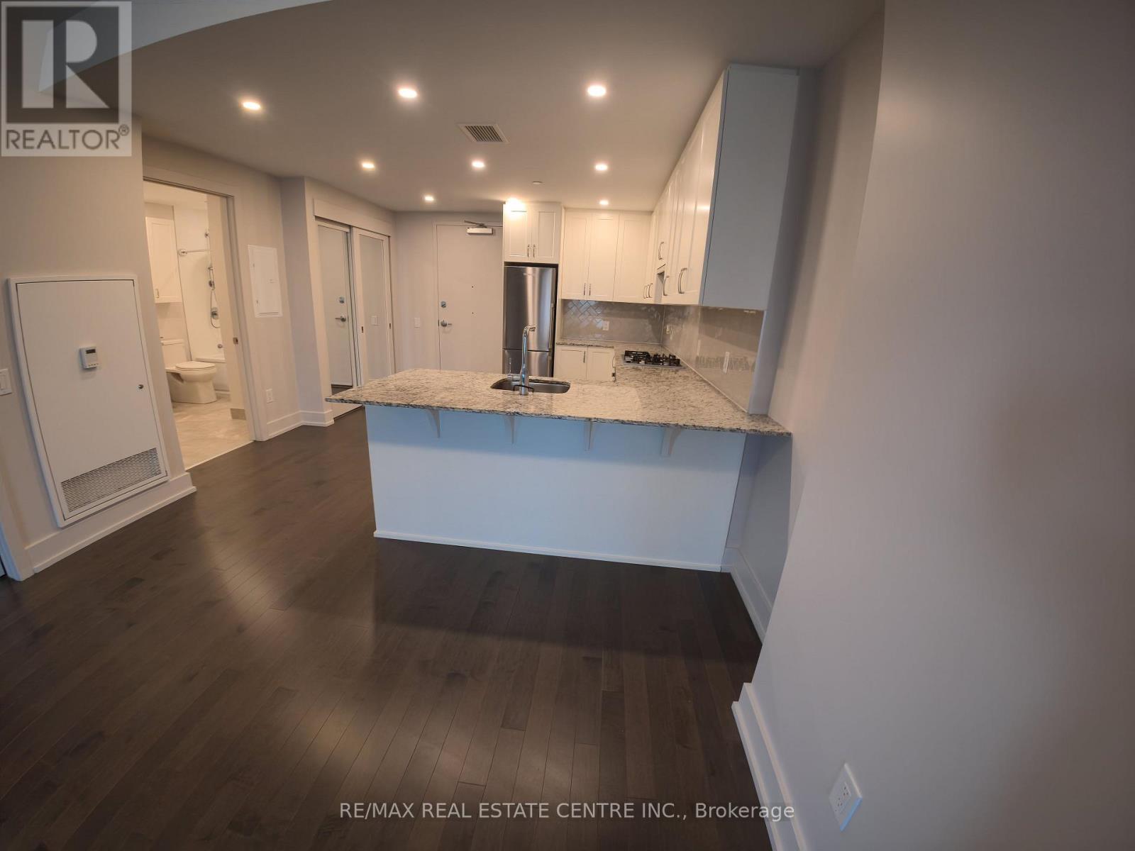 #405 60 SPRINGHURST AVENUE - 17