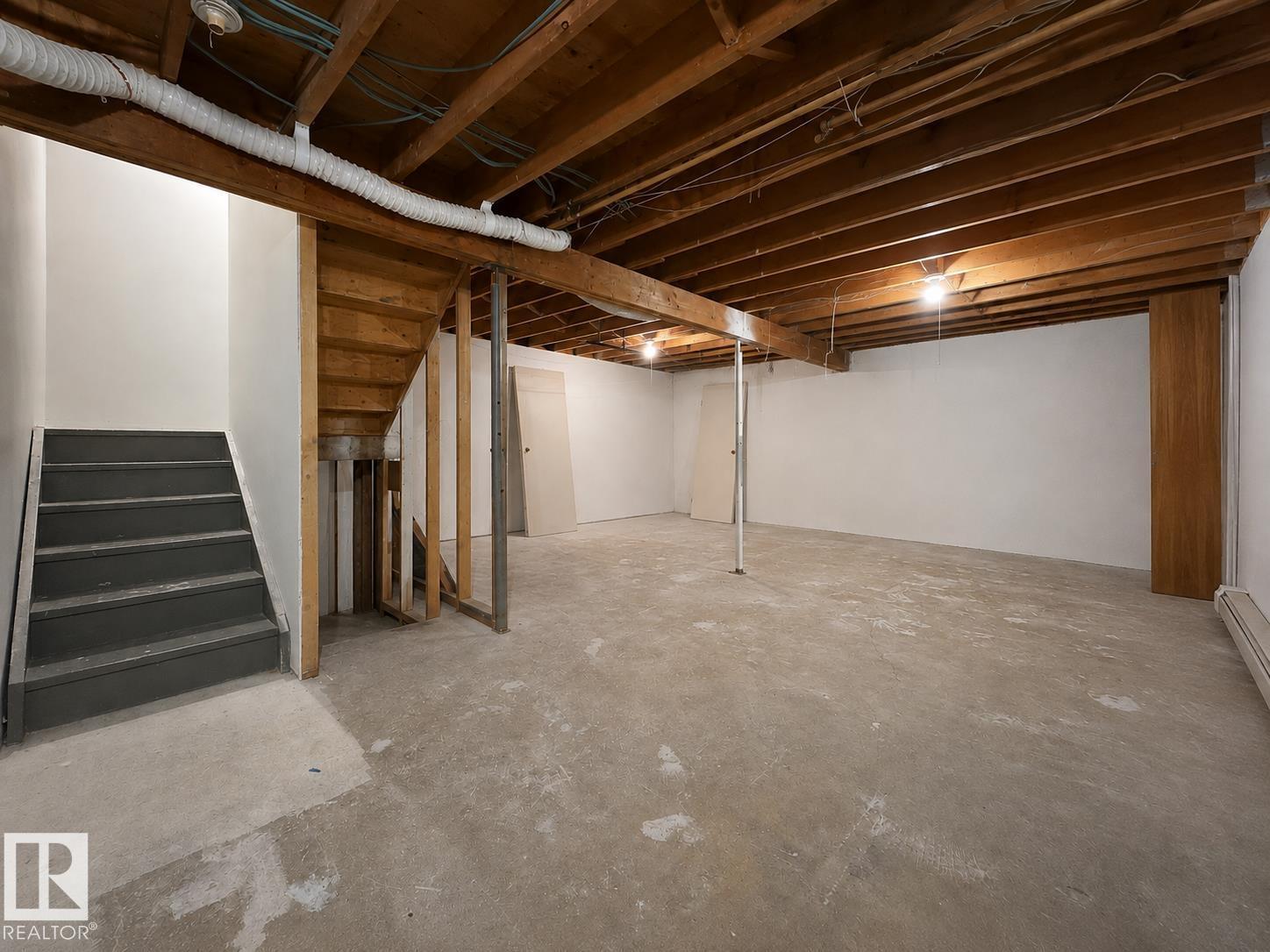 #2 18315 89 AV NW - 13