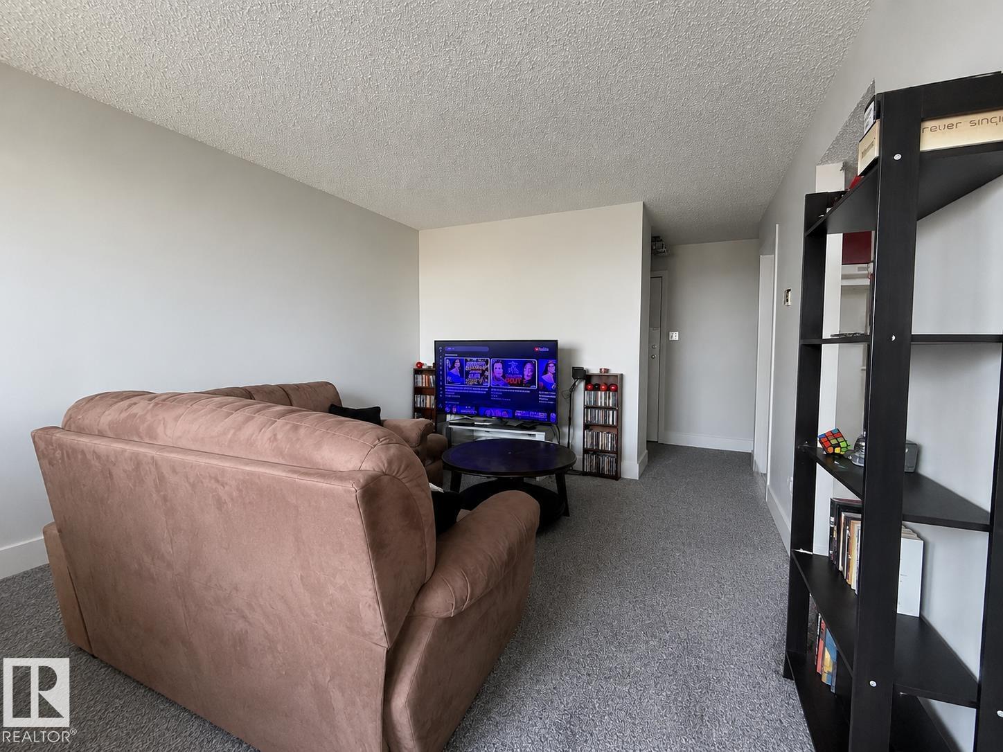 #2 18315 89 AV NW - 4
