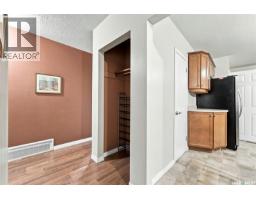 4pc Bathroom - 1520 Uhrich Avenue, Regina, SK S4S4R5 Photo 6