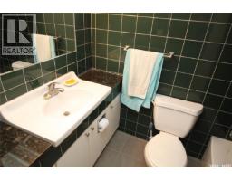 Bedroom - 612 7th Street E, Saskatoon, SK S7H0X9 Photo 12