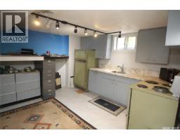 Laundry room - 612 7th Street E, Saskatoon, SK S7H0X9 Photo 14
