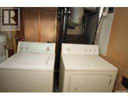 Sunroom - 612 7th Street E, Saskatoon, SK S7H0X9 Photo 17