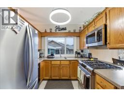 1832 Third Street, Fruitvale, BC V0G1L1 Photo 14